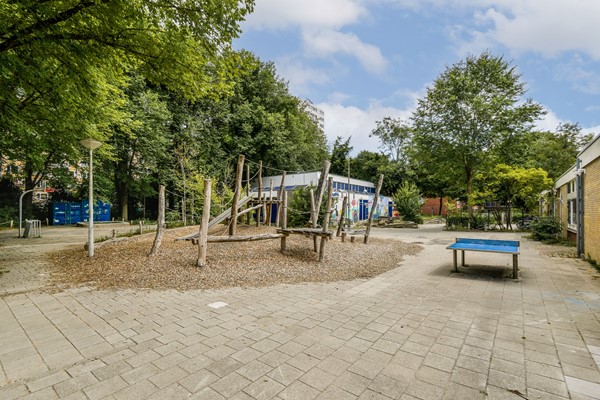 Medium property photo - Zuid-Hollandstraat 104-3, 1082 EM Amsterdam